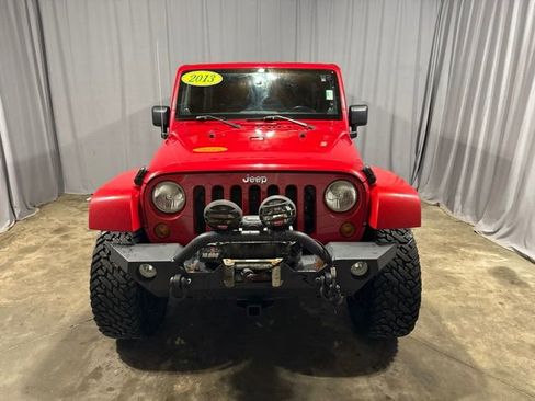 Used 2013 Jeep Wrangler Unlimited Sahara AWD/4WD image 7