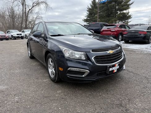 Used 2015 Chevrolet Cruze LT image 3