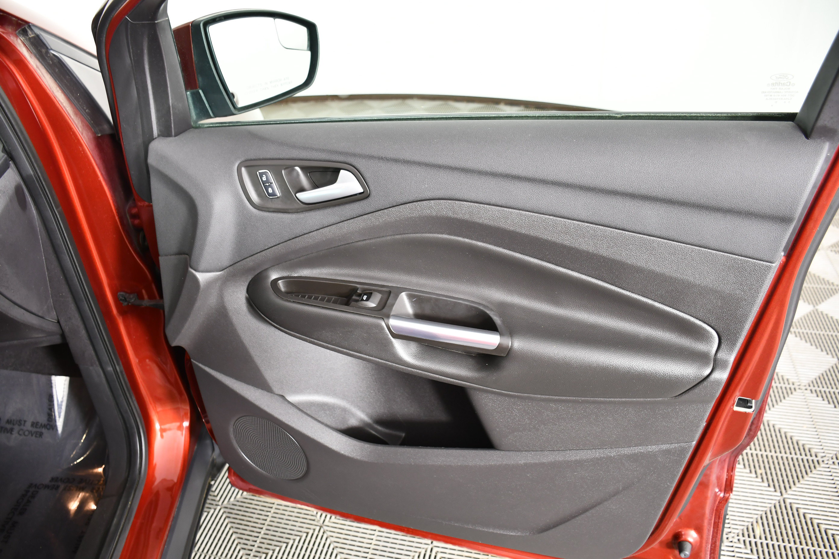 Used 2016 Ford Escape SE FWD image 39