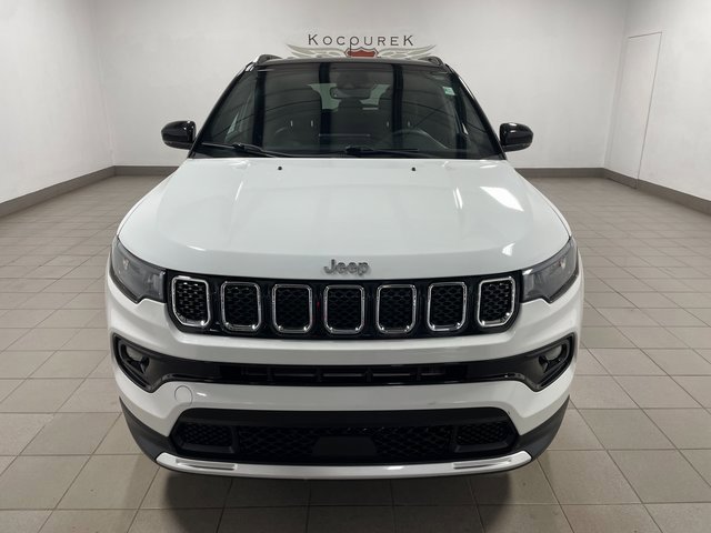 Used 2024 Jeep Compass Limited AWD/4WD image 2