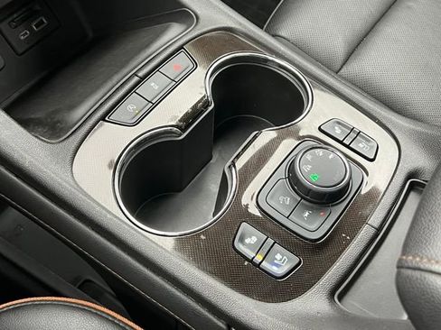 Used 2023 GMC Acadia AT4 w/ Technology Package AWD/4WD image 33