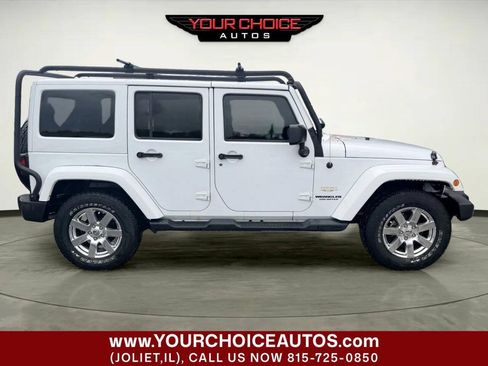 Used 2015 Jeep Wrangler Unlimited Sahara w/ Dual Top Group AWD/4WD image 8