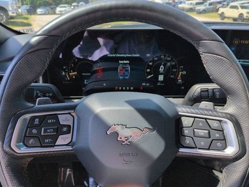 Used 2025 Ford Mustang GT Premium RWD image 32