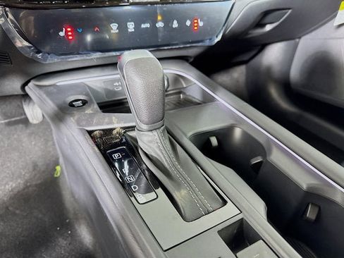New 2026 Nissan Sentra SV FWD image 17