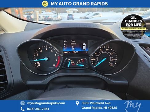 Used 2017 Ford Escape SE w/ SE Sport Appearance Package image 31