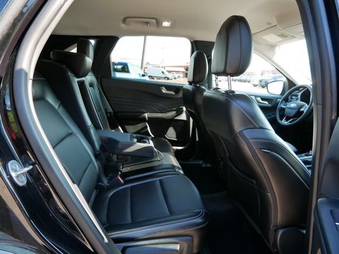 Certified 2024 Ford Escape Platinum AWD/4WD image 9