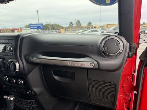 Used 2017 Jeep Wrangler Unlimited Sport w/ Quick Order Package 24S image 31