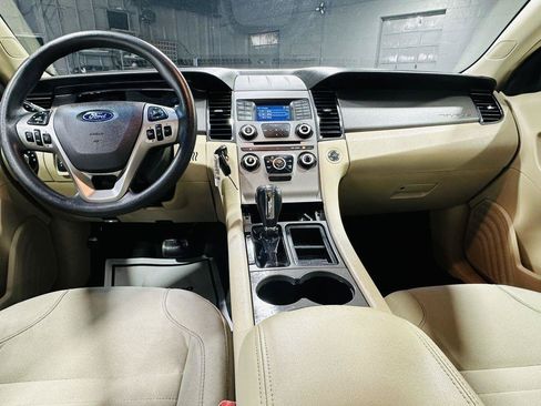 Used 2017 Ford Taurus SE FWD image 25
