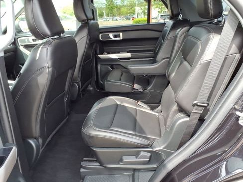 Certified 2023 Ford Explorer XLT w/ Equipment Group 202A AWD/4WD image 11