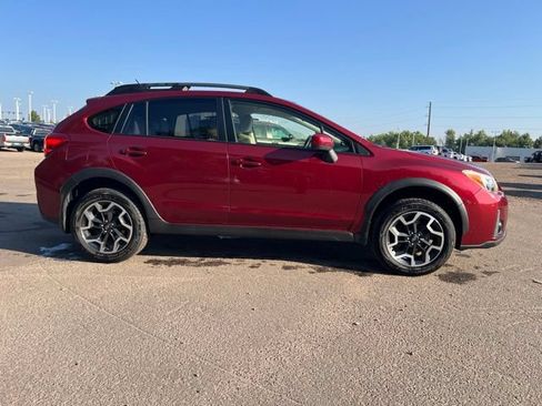 Used 2017 Subaru Crosstrek 2.0i Premium AWD/4WD image 7