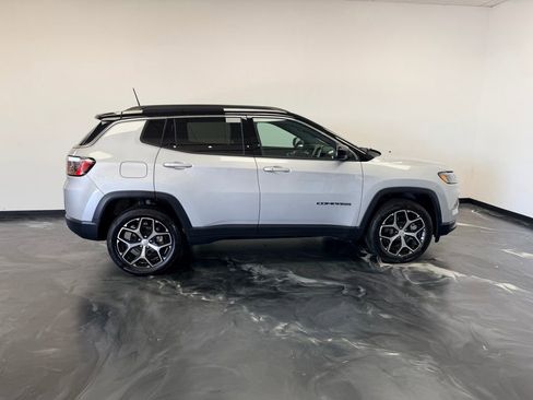 Used 2024 Jeep Compass Limited AWD/4WD image 22