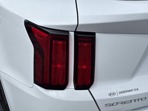 Used 2023 Kia Sorento SX FWD image 36