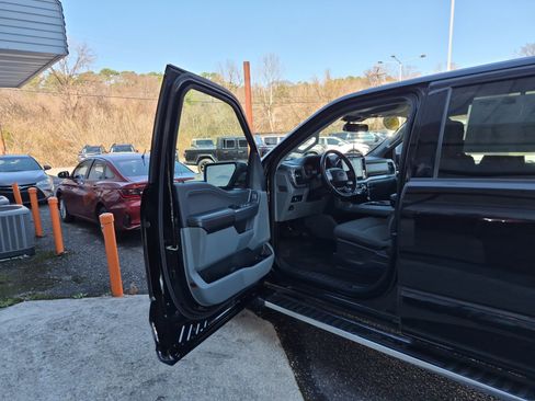 Used 2024 Ford F150 XLT w/ Mobile Office Package image 13