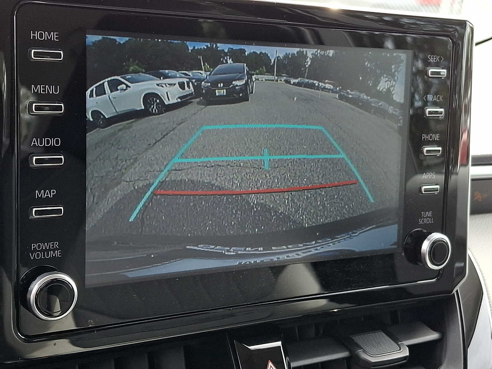 Used 2020 Toyota Corolla LE FWD image 15