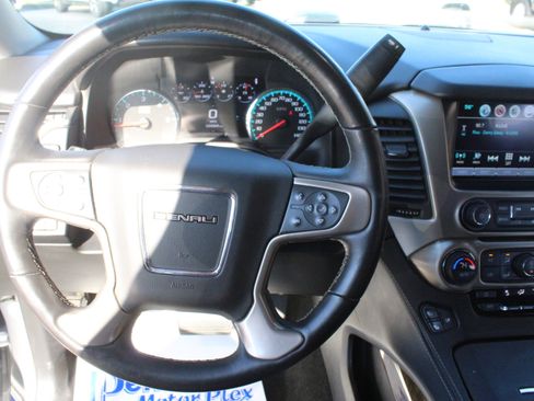 Used 2017 GMC Yukon XL Denali w/ Open Road Package AWD/4WD image 15