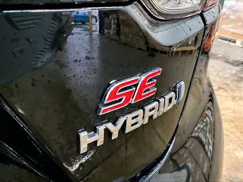 Used 2024 Toyota Corolla SE image 11