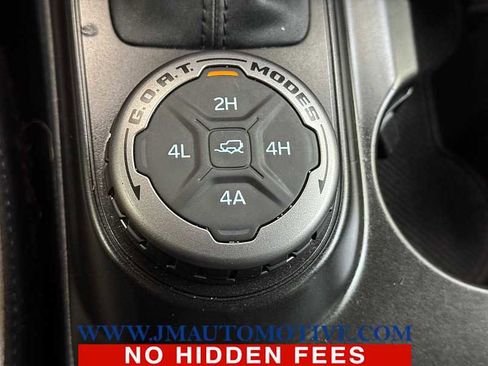 Used 2023 Ford Bronco Wildtrak image 31