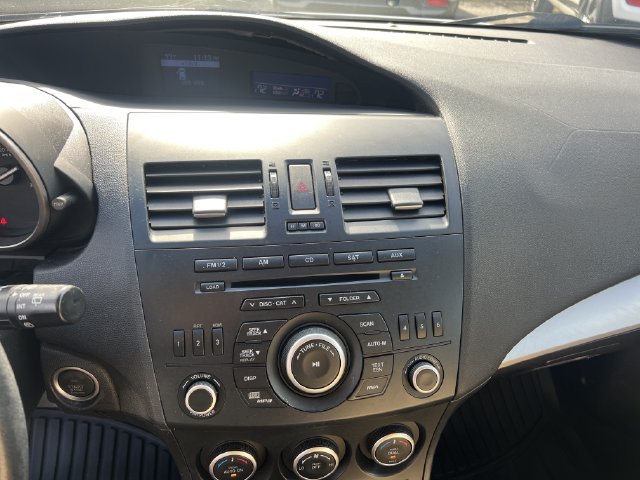 Used 2013 MAZDA MAZDA3 i Touring FWD image 29