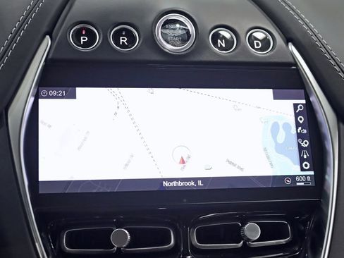Used 2021 Aston Martin DBX AWD/4WD image 17