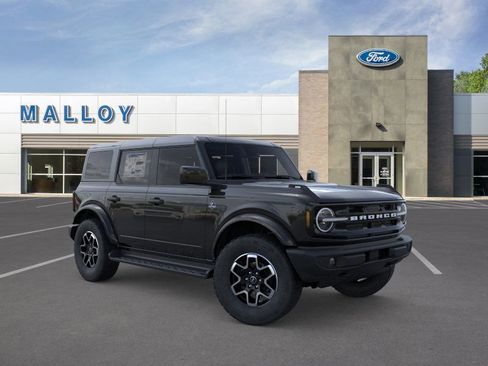 New 2026 Ford Bronco Outer Banks image 7