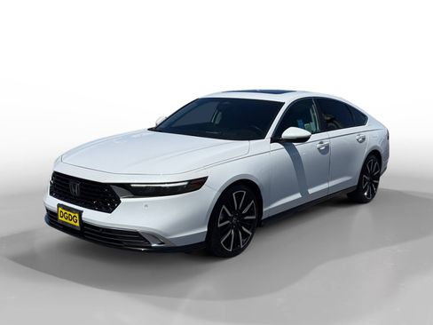 Used 2025 Honda Accord Touring image 1