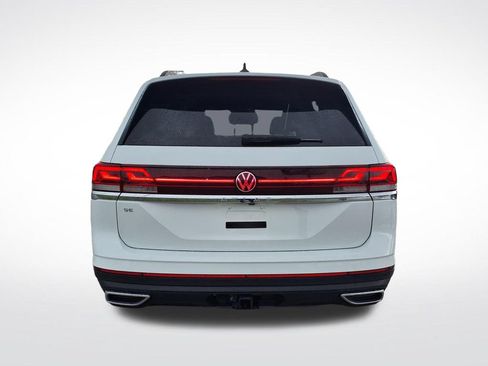 Used 2025 Volkswagen Atlas SE FWD image 6