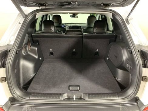 Used 2021 Jeep Cherokee Limited image 26