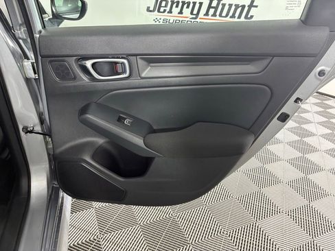 Used 2025 Honda Civic Sport image 25