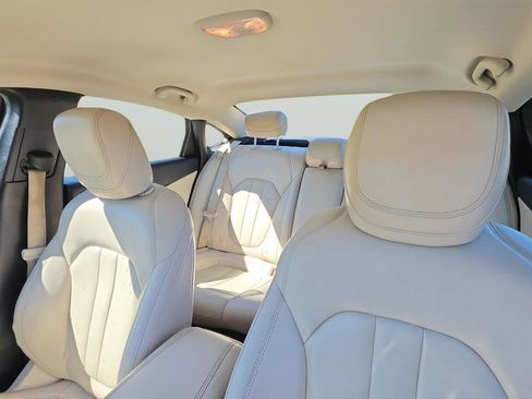 Used 2017 Chrysler 200 Limited Platinum FWD image 21