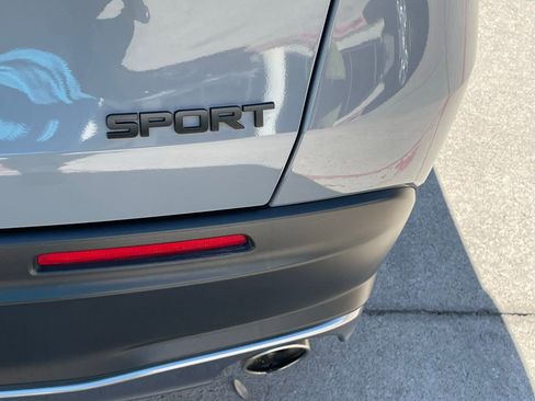 Used 2025 Honda HR-V Sport image 6