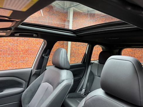 Used 2025 Subaru Forester Touring AWD/4WD image 3