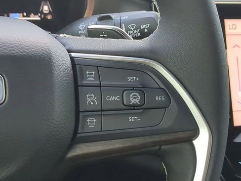 New 2026 Jeep Grand Cherokee Altitude image 32