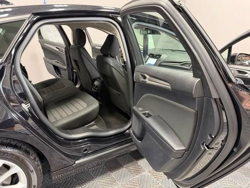 Used 2020 Ford Fusion SE FWD image 25