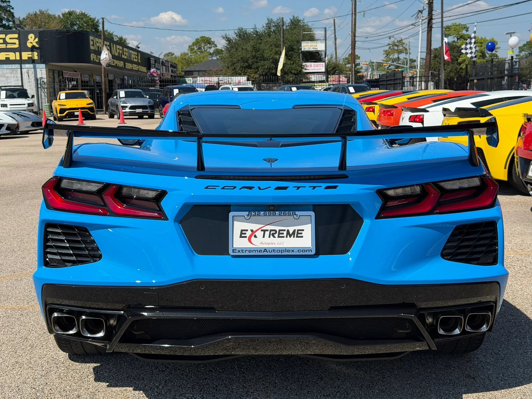 Used 2022 Chevrolet Corvette Stingray Coupe w/ 1LT RWD image 3