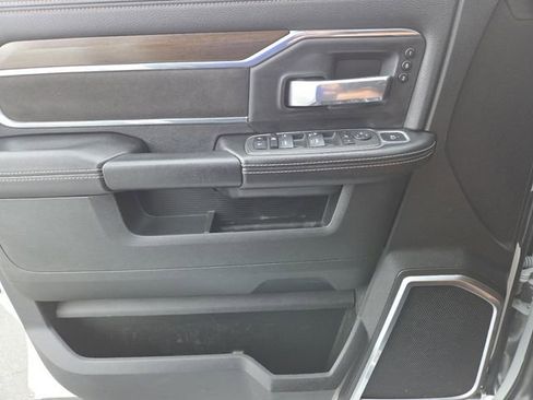 Used 2022 RAM 2500 Laramie image 32