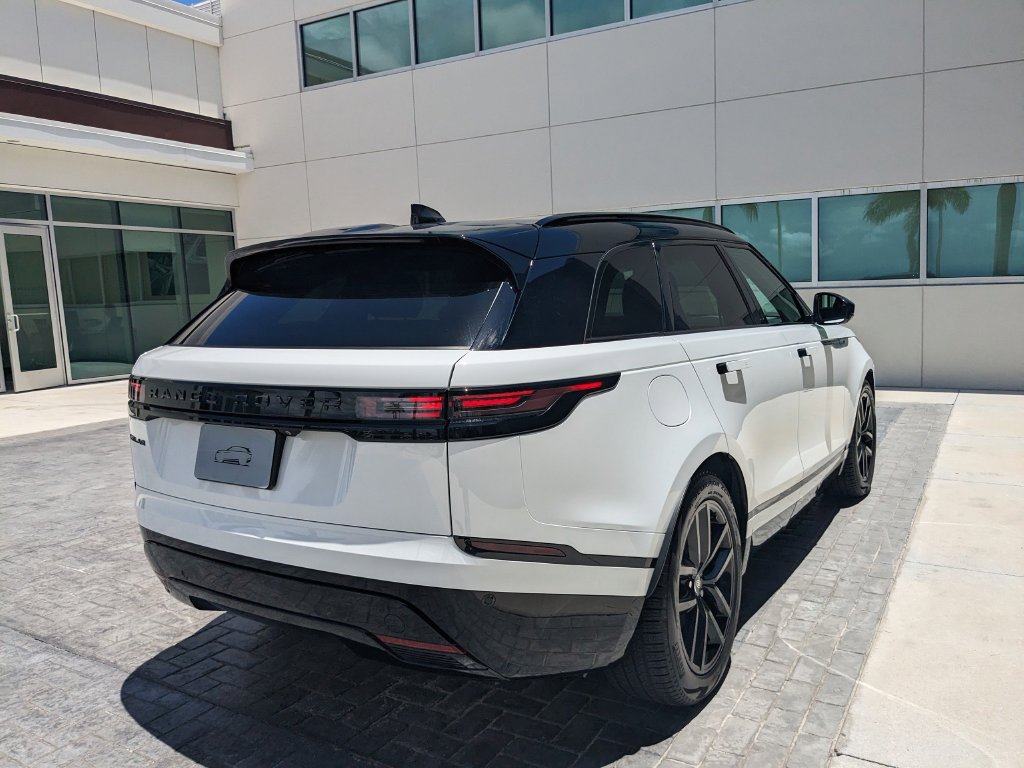 New 2025 Land Rover Range Rover Velar Dynamic SE AWD/4WD image 6