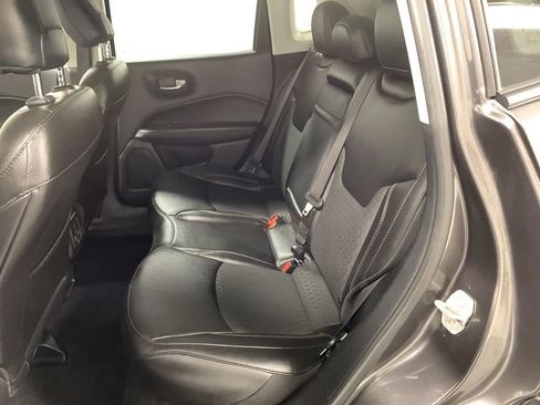 Used 2020 Jeep Compass Latitude w/ Cold Weather Group AWD/4WD image 19
