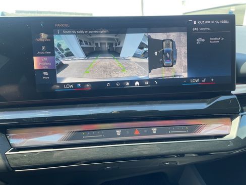 Used 2024 BMW i5 eDrive40i w/ Premium Package image 19