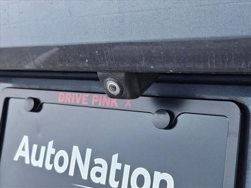 Used 2020 BMW X6 M50i image 8