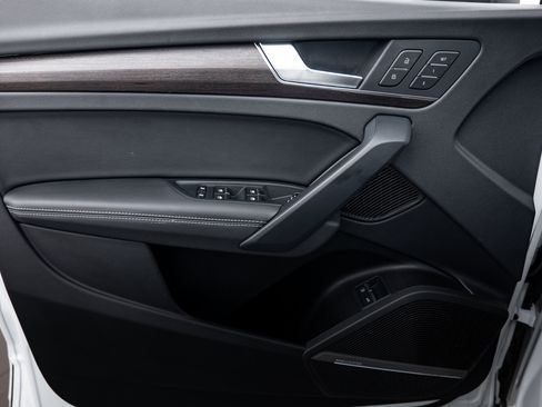 Certified 2024 Audi Q5 e Premium Plus image 14