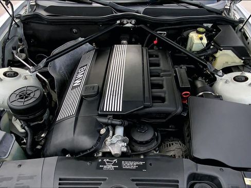 Used 2004 BMW Z4 2.5i image 24