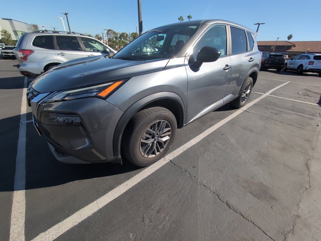 Used 2023 Nissan Rogue S AWD/4WD image 6