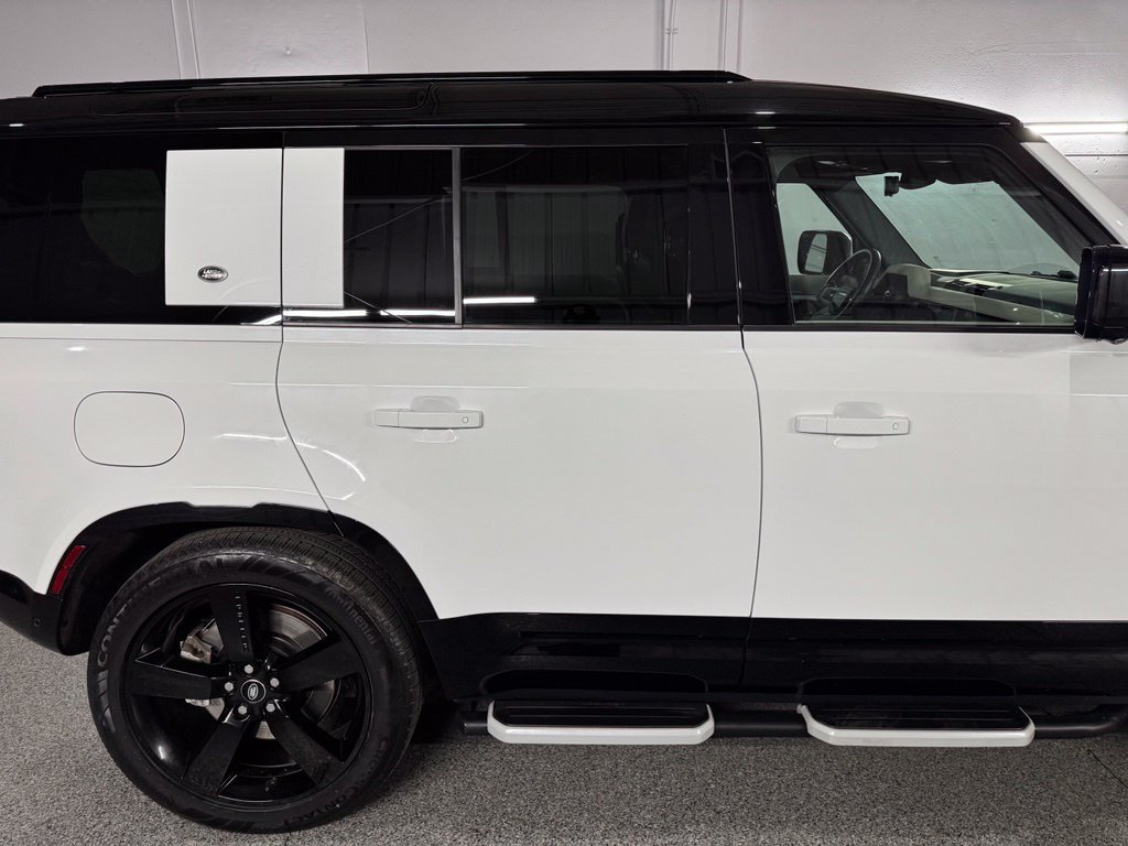 Used 2023 Land Rover Defender 110 X-Dynamic SE AWD/4WD image 6