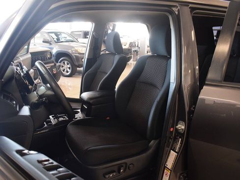 Used 2015 Toyota 4Runner Trail AWD/4WD image 57