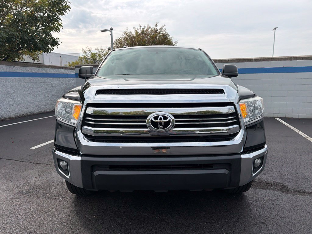 Used 2017 Toyota Tundra SR5 w/ SR5 Upgrade Package AWD/4WD image 8