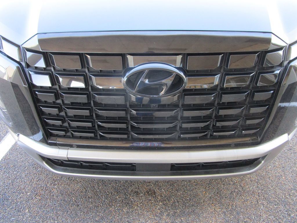 Used 2024 Hyundai Palisade Limited FWD image 34