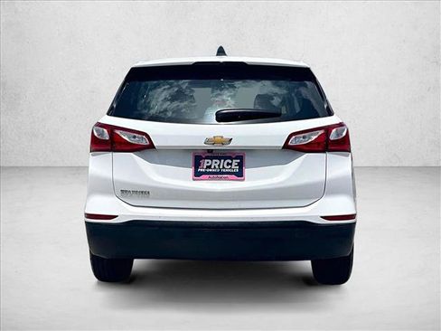 Used 2021 Chevrolet Equinox LS FWD image 4