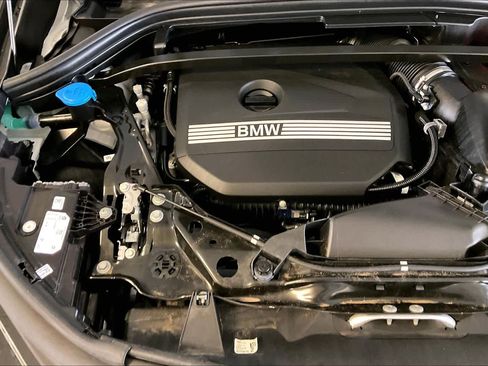 Used 2025 BMW X1 xDrive28i w/ M Sport Package AWD/4WD image 29