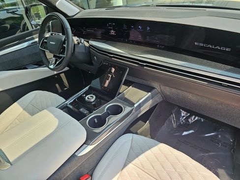 Certified 2026 Cadillac Escalade V w/ LPO, Floor Liner Package AWD/4WD image 10
