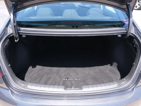 Used 2020 Hyundai Elantra SEL w/ Cargo Package (C1) FWD image 15
